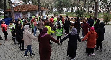 MUĞLA’DA DEPREMZEDELERE SEVGİ ÇEMBERİ