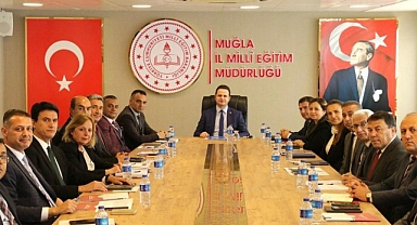 MUĞLA’DA EĞİTİM YÖNETİCİLERİ AFET SONRASI YAPILAN ÇALIŞMALARI DEĞERLENDİRDİ