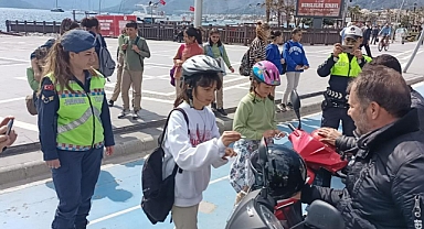 ÖĞRENCİLERDEN ‘HAYATI KAFANA TAK GÜVENLİ YAŞAMAYA BAK’ PROJESİ
