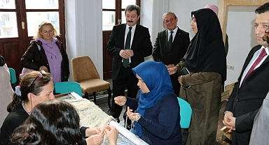 OLGUNLAŞMA ENSTİTÜSÜ KADIN KURSİYERLERİ SERTİFİKALARINI ALDI