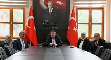 ŞEHİT AİLELERİ DERNEĞİNDEN VALİ TAVLI’YA BİNA TEŞEKKÜRÜ