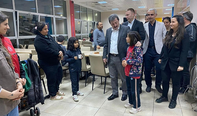 VALİ TAVLI, MİLAS’TA DEPREMZEDELERLE İFTAR YAPTI