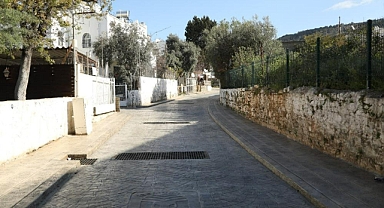 HER YAĞMURDA SEL OLAN DERE SOKAK YENİDEN DÜZENLENDİ