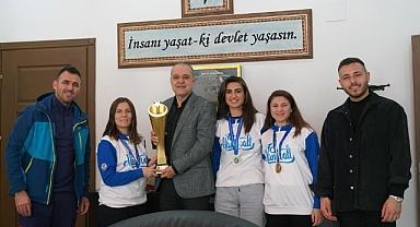 HİSLERİ İLE TÜRKİYE ŞAMPİYONU OLDULAR