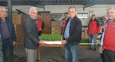 KÖYCEĞİZ’DE ATA TOHUMU FİDESİ DAĞITILDI