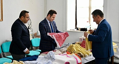 MUĞLA OLGUNLAŞMA ENSTİTÜSÜ'NDEN DEPREMZEDE ÇOCUKLARA BAYRAMLIK SÜRPRİZİ