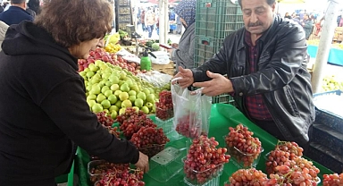 YAZ MEYVELERİ TEZGAHLARDA