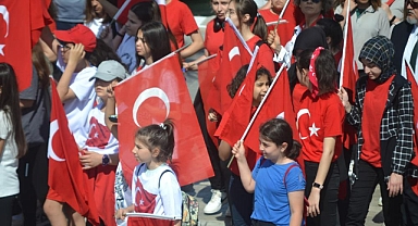 FETHİYE’DE 19 MAYIS TÖRENİNE YOĞUN KATILIM OLDU