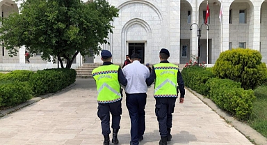 HIRSIZLIK SUÇUNDAN HAPİS KARARI BULUNAN ŞÜPHELİ YAKALANDI