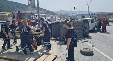 IŞIK İHLALİ KAZAYA SEBEP OLDU 4 KİŞİ YARALANDI