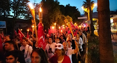 KÖYCEĞİZ’DE 19 MAYIS’IN COŞKUSU FENER ALAYLARIYLA SOKAĞA TAŞTI