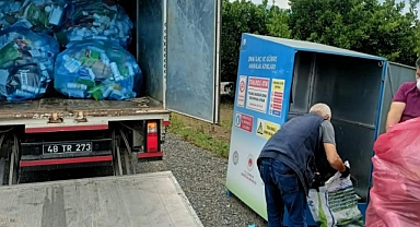 KÖYCEĞİZ’DE YILLIK YAKLAŞIK 4 BİN KİLO ZEHİRLİ ATIK TOPLANIYOR