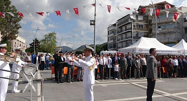 MARMARİS’TE 19 MAYIS KUTLAMALARI ÇELENK SUNMA TÖRENİ İLE BAŞLADI