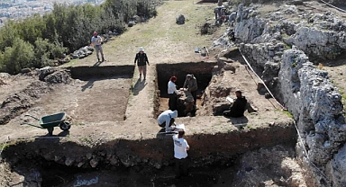 MOBOLLA'DA 4 BİN 500 YILLIK YAŞAMIN İZLERİ GÜN YÜZÜNE ÇIKIYOR