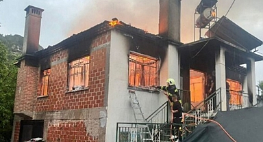 YANGINDA AĞIR YARALANAN KIZ DA HAYATINI KAYBETTİ