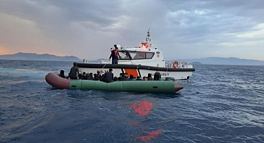 19 DÜZENSİZ GÖÇMEN KURTARILDI, 27'Sİ YAKALANDI