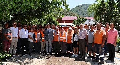 BAŞKAN OKTAY PERSONELLE BAYRAMLAŞTI