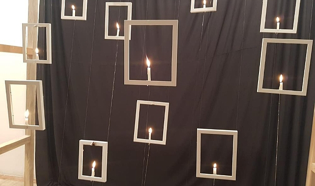 DEPREMİN İZLERİ 11 BOŞ ÇERÇEVEYLE ANLATILDI