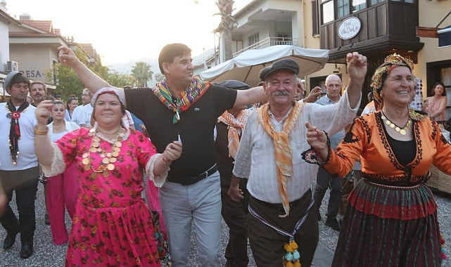 GÖCEK'TE YAYLA GÖÇÜ RENKLİ GÖRÜNTÜLERLE BAŞLADI