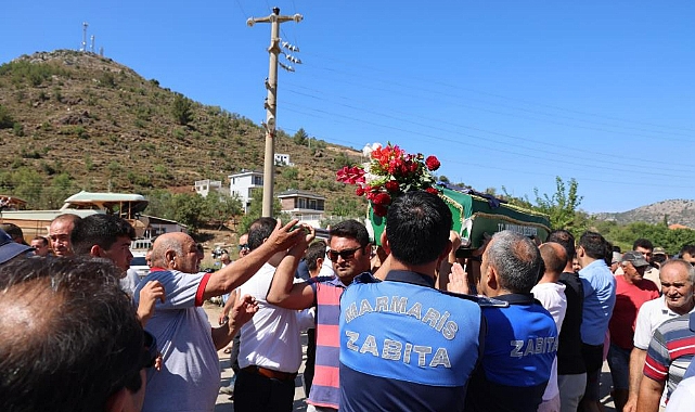 MARMARİS’TE ZABITA PERSONELİNİ YÜZLERCE KİŞİ UĞURLADI