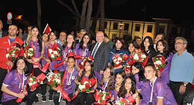 MENTEŞE SPOR LİSESİ TÜRKİYE ŞAMPİYONU OLDU