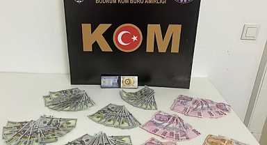 SAHTE DÖVİZLERİ BOZDURMAK İÇİN DÜKKAN DÜKKAN DOLAŞTILAR