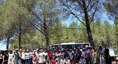 100 YAŞ EVİ ÜYELERİ PİKNİKTE BULUŞTU