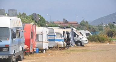 FETHİ BEY PARKI, KARAVANLARLA DOLDU VATANDAŞLAR TEPKİ GÖSTERDİ