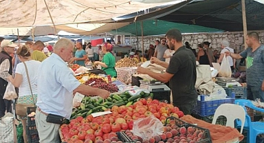 FETHİYE'DE MEYVE FİYATLARI CEP YAKIYOR