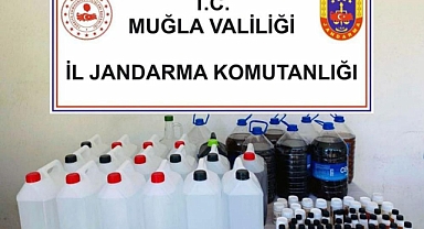 FETHİYE’DEKİ BİR BARA KAÇAK ALKOL OPERASYONU