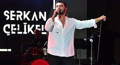 GENÇ ŞARKICI ÇELİKEL, BODRUM'DA UNUTULMAZ BİR GECE YAŞATTI
