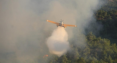 KEMER'DEKİ ORMAN YANGININA HAVADAN MÜDAHALE BAŞLADI
