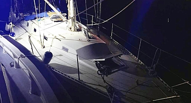 MARMARİS’TE YELKENLİ TEKNEDE 13 GÖÇMEN YAKALANDI