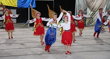 MARMARİS'TEKİ UKRAYNALILAR BAĞIMSIZLIK GÜNLERİNİ KUTLADI