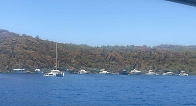 RODOS’TAKİ YANGIN MARMARİS KOYLARINDAKİ YAT SAYISINI ARTTIRDI