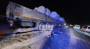 TIR REFÜJE TAKILDI, FACİADAN DÖNÜLDÜ