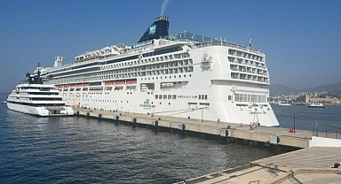 BODRUM'A 2 GEMİYLE 2 BİN 231 YOLCU GELDİ