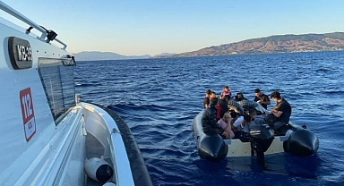 BODRUM'DA 13 DÜZENSİZ GÖÇMEN KURTARILDI, 25'İ YAKALANDI