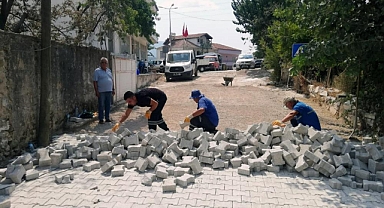 BÜYÜKŞEHİR PARKE KAPLAMA ÇALIŞMALARINA DEVAM EDİYOR