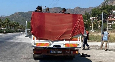 FETHİYE'DE 22 DÜZENSİZ GÖÇMEN YAKALANDI