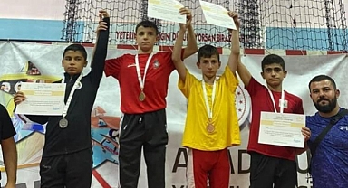 KÖYCEĞİZLİ MİNİK GÜREŞÇİ, GÜMÜŞ MADALYA KAZANDI