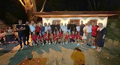 MUĞLALI TÜRKİYE ŞAMPİYONU HOKEYCİLER İÇİN KUTLAMA YEMEĞİ DÜZENLENDİ