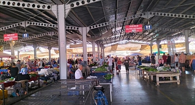 SICAKLARDAN SEMT PAZARI DA ETKİLENDİ