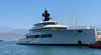 SÜPER YAT “Pİ”, FETHİYE’DE YAKIT İKMALİ YAPTI