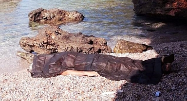TEK BAŞINA KAMP YAPAN ADAM SAHİLDE ÖLÜ BULUNDU