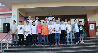 YAZ KUR'AN KURSU'NA KATILAN 75 ÖĞRENCİ ÖDÜLLERİNİ ALDI