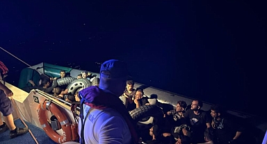 YÜZEREK KARŞIYA GEÇMEYE ÇALIŞTILAR