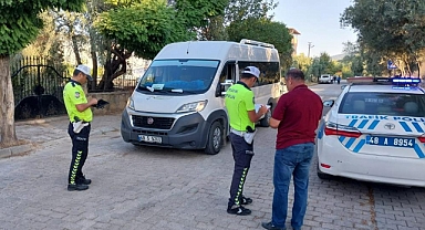 250 ARAÇ DENETLENDİ, 41 ARAÇ TRAFİKTEN MEN EDİLDİ