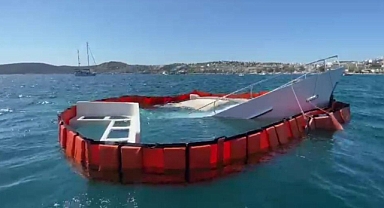 BODRUM'DA 19 METRELİK MOTORYAT BATTI