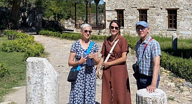 DÜNYANIN EN ÖNEMLİ TARİHÇİSİ STRATONİKEİA’YI ZİYARET ETTİ